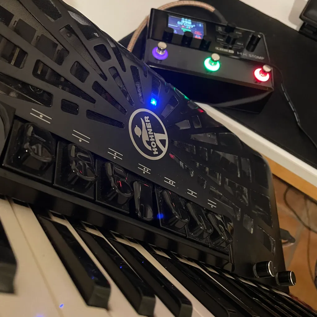 Acordeón y procesador de efectos